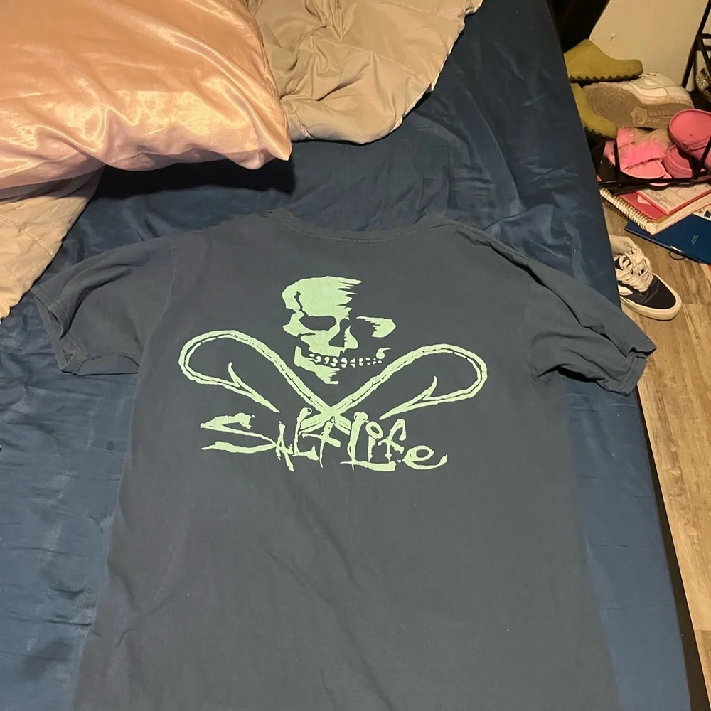 Salt Life t-shirt Medium. - Picture 6 of 6